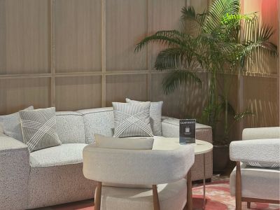 EXCLUSIVE PRIVATE LOUNGE SERVICE